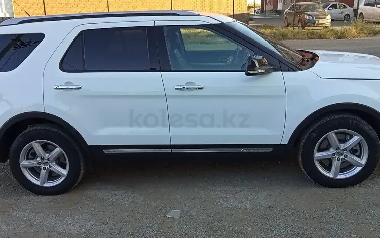 Ford Explorer 2016 годаfor14 500 000 тг. в Атырау