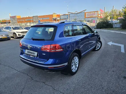 Volkswagen Touareg 2014 года за 15 000 000 тг. в Алматы – фото 2