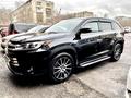 Toyota Highlander 2018 года за 20 555 555 тг. в Астана