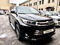 Toyota Highlander 2018 года за 20 555 555 тг. в Астана – фото 2