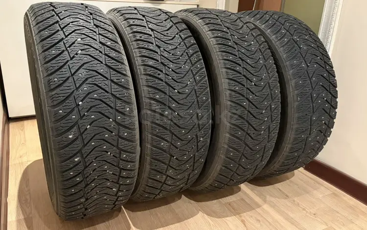 Хорошие зимние шины Yokohama 235 55 R20 за 49 500 тг. в Алматы
