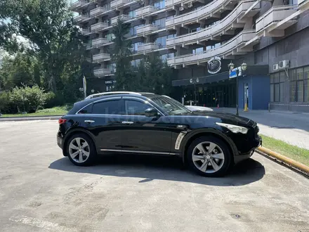 Infiniti FX35 2009 года за 7 800 000 тг. в Алматы – фото 2