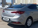 Hyundai Elantra 2019 года за 8 800 000 тг. в Астана – фото 2