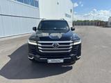 Toyota Land Cruiser 2023 года за 57 000 000 тг. в Астана – фото 3
