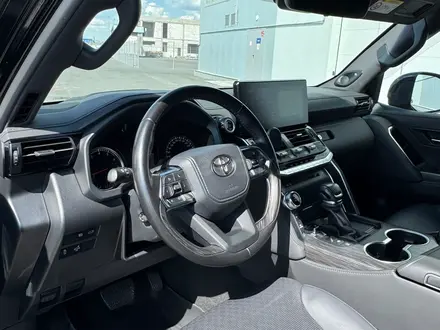 Toyota Land Cruiser 2023 года за 57 000 000 тг. в Астана – фото 5