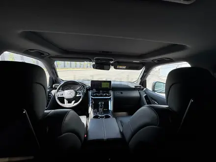 Toyota Land Cruiser 2023 года за 57 000 000 тг. в Астана – фото 8