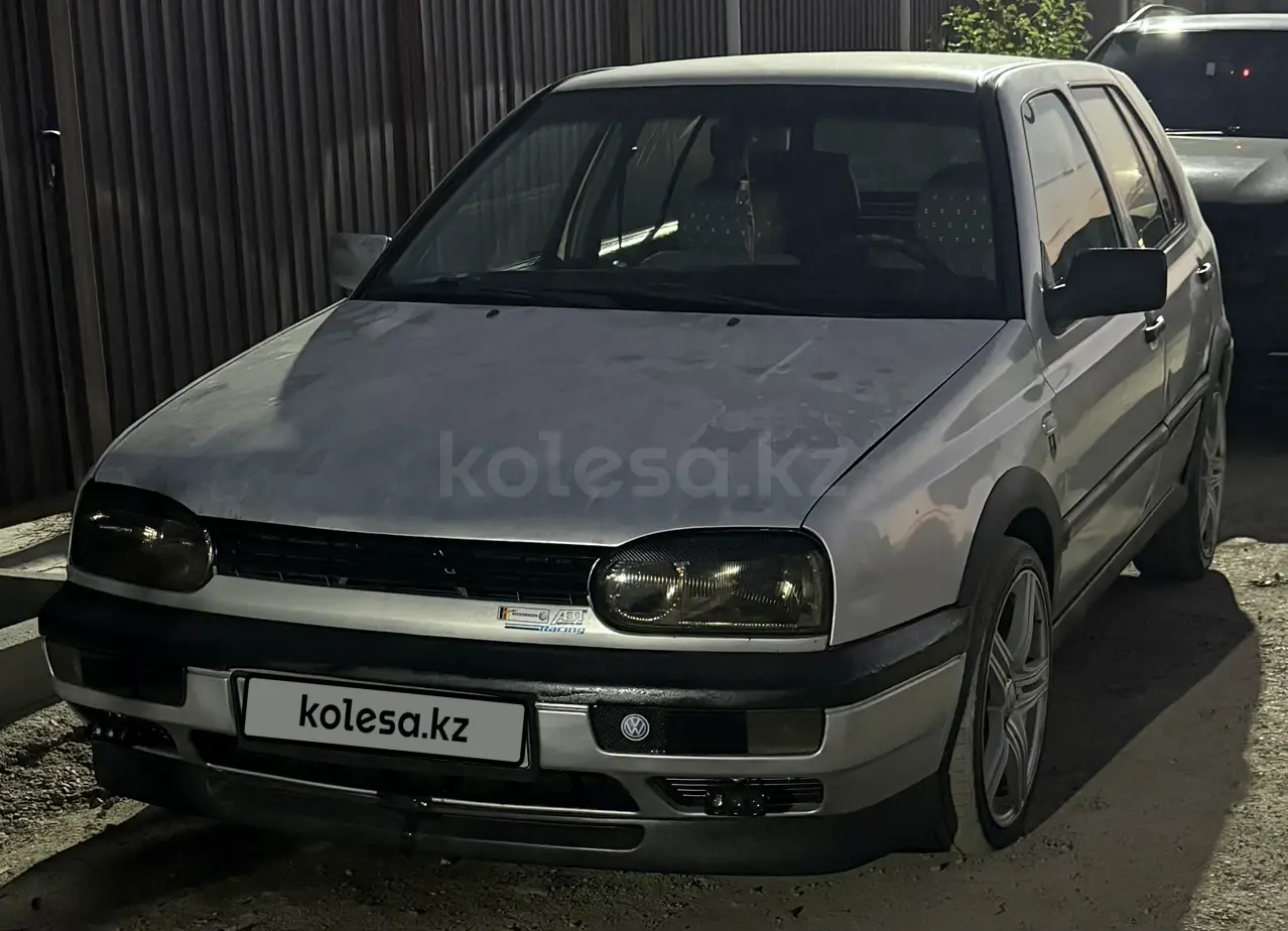 Volkswagen Golf, 1998