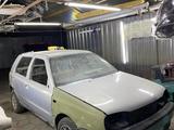 Volkswagen Golf 1993 года за 450 000 тг. в Алматы