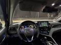 Toyota Camry 2022 года за 16 500 000 тг. в Кызылорда – фото 11
