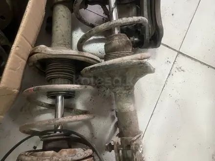 Стойки за 25 000 тг. в Астана