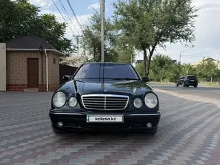 Mercedes-Benz E 55 AMG
