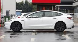 Tesla Model 3 2024 года за 15 824 000 тг. в Алматы – фото 4