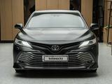 Toyota Camry 2020 года за 15 100 000 тг. в Шымкент