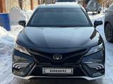 Toyota Camry 2022 года за 14 000 000 тг. в Атырау