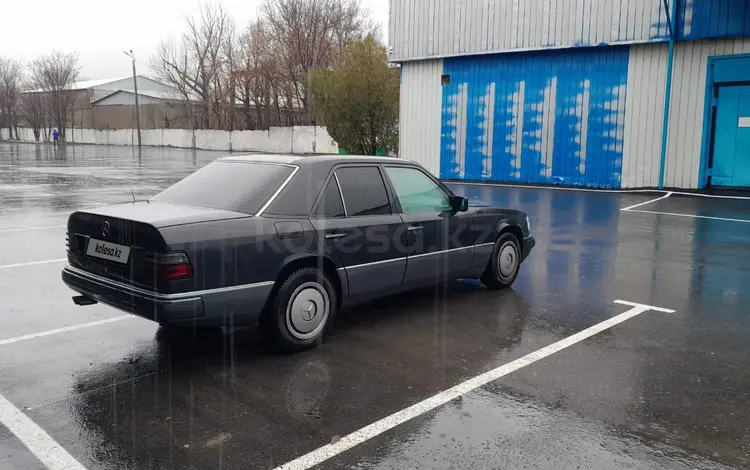 Mercedes-Benz E 260 1990 года за 1 200 000 тг. в Шымкент