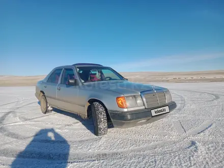 Mercedes-Benz E 230 1988 года за 1 000 000 тг. в Караганда