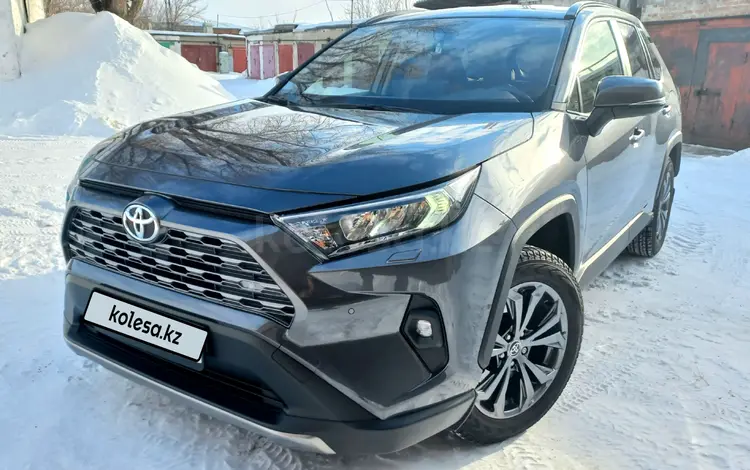 Toyota RAV4 2023 года за 17 990 000 тг. в Усть-Каменогорск