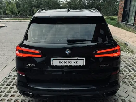 BMW X5 2021 года за 36 900 000 тг. в Алматы – фото 5
