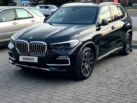 BMW X5 2018 года за 38 800 000 тг. в Усть-Каменогорск