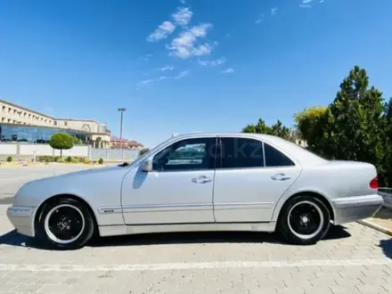 Mercedes-Benz E 280 1999 года за 3 000 000 тг. в Алматы – фото 2