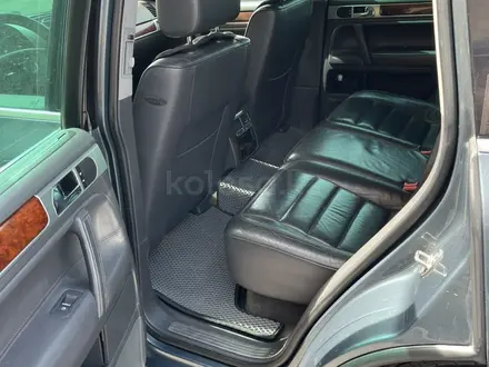 Volkswagen Touareg 2004 года за 5 500 000 тг. в Караганда – фото 12