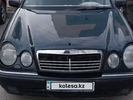 Mercedes-Benz E 280 1998 года за 2 500 000 тг. в Алматы – фото 2