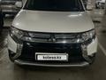 Mitsubishi Outlander 2017 годаүшін7 300 000 тг. в Астана – фото 6