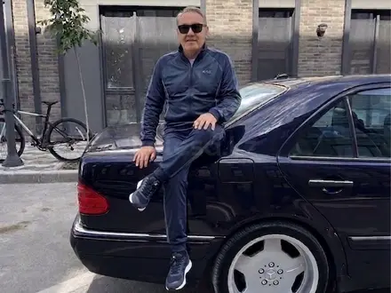 Mercedes-Benz E 320 1996 года за 3 800 000 тг. в Атырау – фото 13