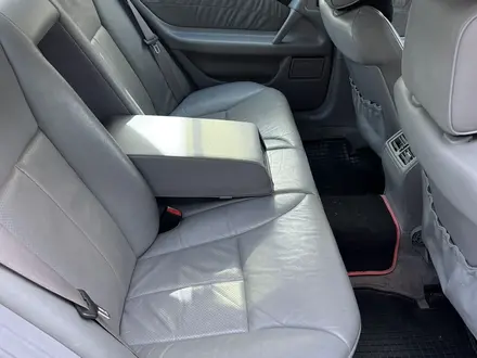 Mercedes-Benz E 320 1996 года за 3 800 000 тг. в Атырау – фото 7