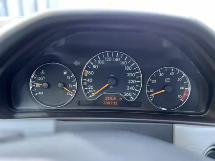 Mercedes-Benz E 320 1996 года за 3 800 000 тг. в Атырау – фото 9