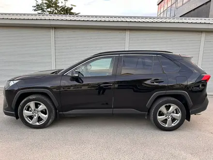 Toyota RAV4 2019 года за 14 300 000 тг. в Актау – фото 4