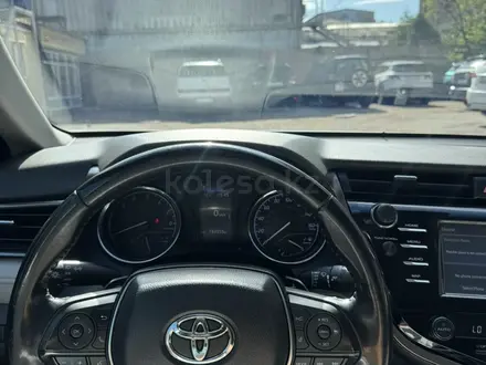 Toyota Camry 2019 года за 9 000 000 тг. в Алматы – фото 5