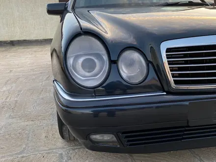 Mercedes-Benz E 280 1997 года за 2 500 000 тг. в Жанаозен – фото 3