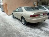 Toyota Camry 1998 годаfor3 650 000 тг. в Усть-Каменогорск – фото 2