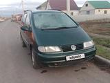 Volkswagen Sharan 1997 годаүшін1 100 000 тг. в Уральск – фото 2