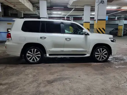 Toyota Land Cruiser 2017 года за 33 500 000 тг. в Астана – фото 2