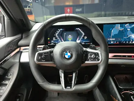 BMW 530 XDrive 2024 года за 35 000 000 тг. в Алматы – фото 13