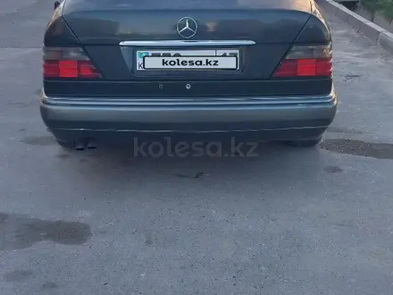 Mercedes-Benz E 320 1994 года за 2 800 000 тг. в Шымкент – фото 4
