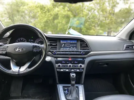 Hyundai Elantra 2019 года за 10 400 000 тг. в Караганда – фото 7