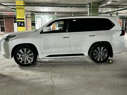 Lexus LX 570 2016 года за 45 000 000 тг. в Астана – фото 2