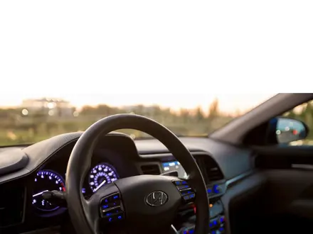 Hyundai Elantra 2019 года за 8 000 000 тг. в Кызылорда – фото 3