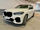 BMW X5 2022 года за 45 900 000 тг. в Алматы – фото 4