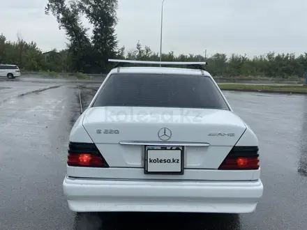 Mercedes-Benz E 220 1991 года за 2 150 000 тг. в Алматы – фото 4