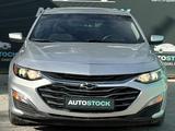 Chevrolet Malibu 2019 года за 8 390 000 тг. в Актау – фото 3