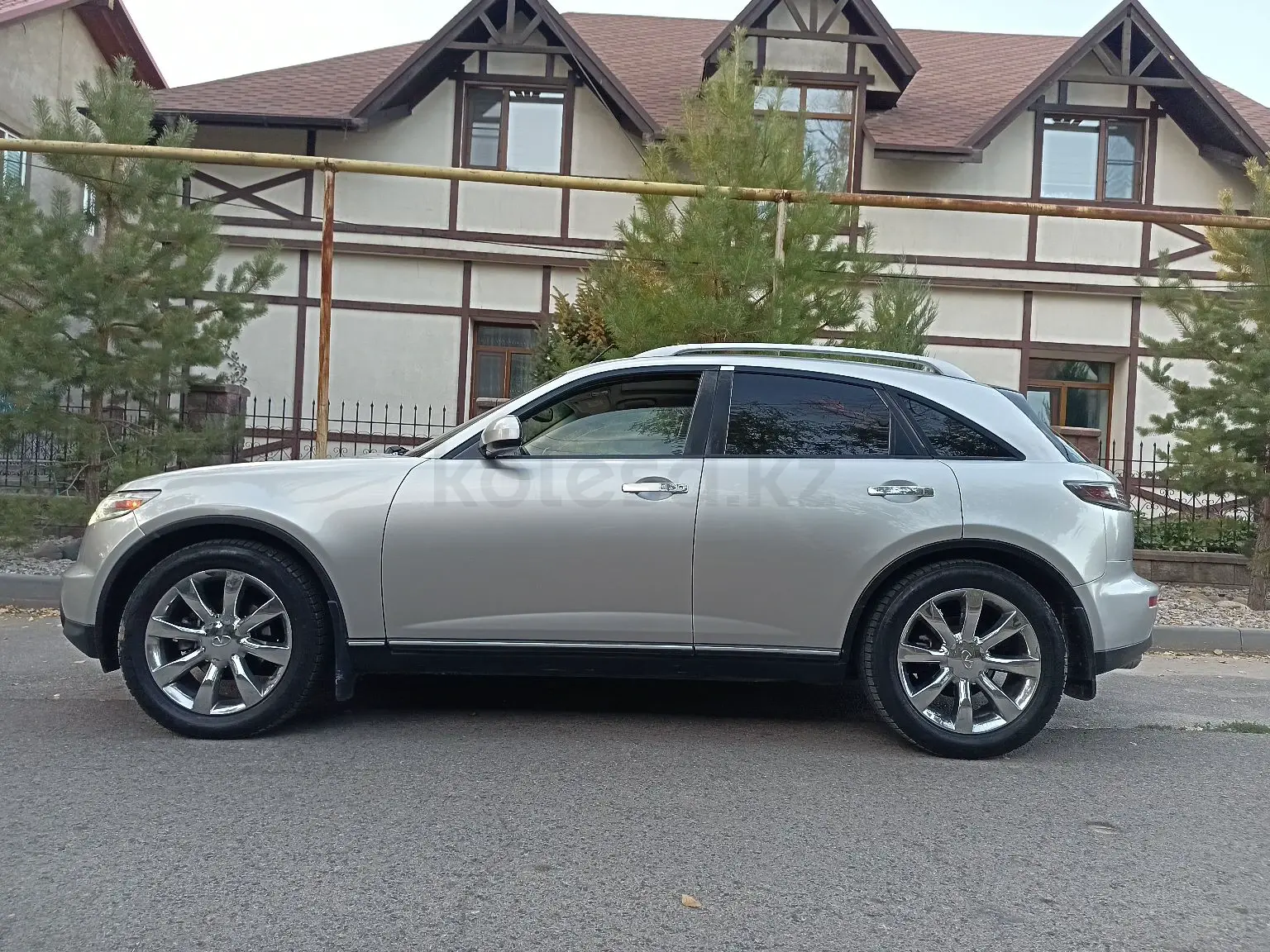 Infiniti FX35, 2003