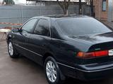 Toyota Camry 1998 годаfor3 600 000 тг. в Алматы – фото 4