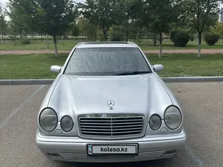 Mercedes-Benz E 230