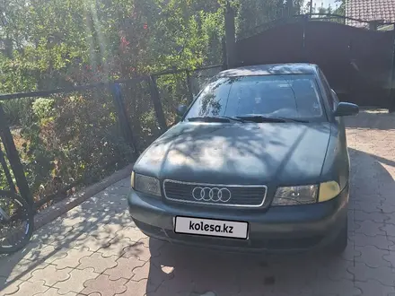 Audi A4 1995 года за 900 000 тг. в Алматы – фото 2