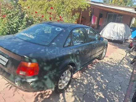Audi A4 1995 года за 900 000 тг. в Алматы – фото 4