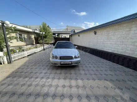 Hyundai Sonata 2002 года за 1 650 000 тг. в Шымкент – фото 3